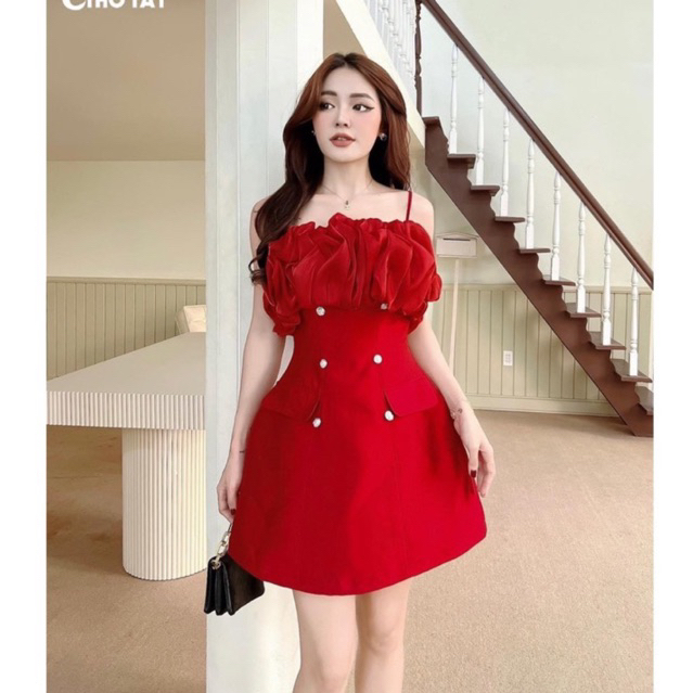 Váy đỏ trễ vai 2s
