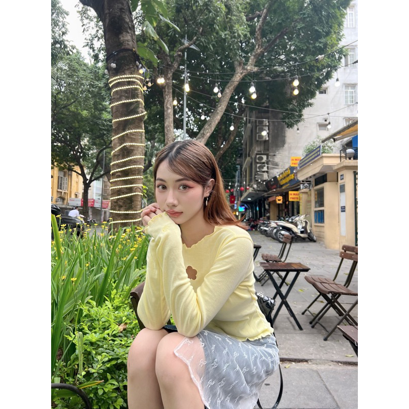 BUDDIES | Nancy Top | Áo Thun Kiểu Khoét Hoa Cá Tính | BigBuy360 - bigbuy360.vn