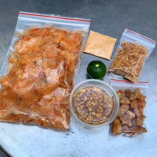 Bánh tráng tỏi tốp mỡ