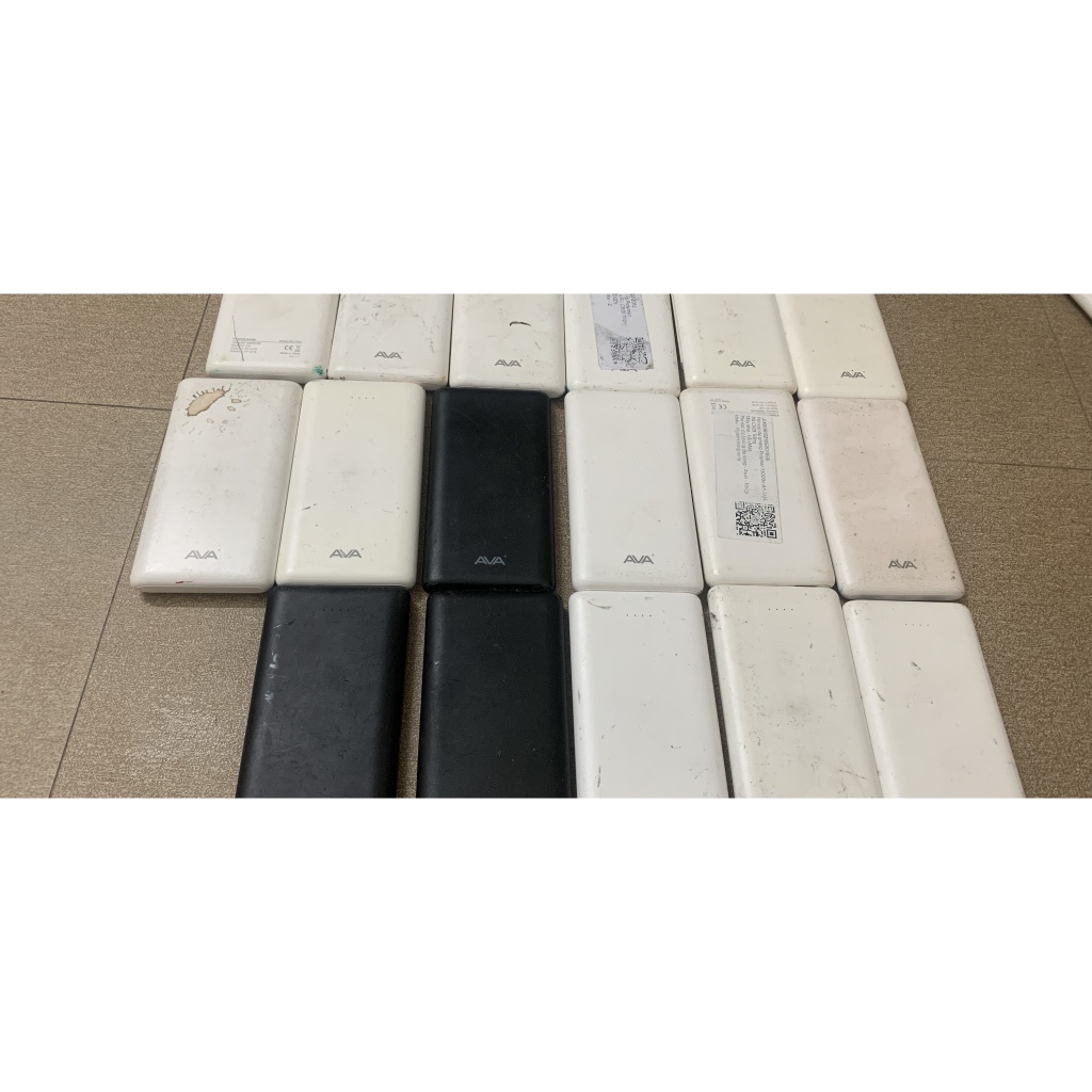 Xác sạc dự phòng ava 10000mAh lõi polime( hàng lỗi mạch bán cho ae về lấy pin chế cháo)