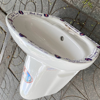 chân treo lavabo minh long. CHỈ SỬ DỤNG ĐƯỢC CHO LAVABO 284( KÍCH THƯỚC LAVABO 42x48CM)