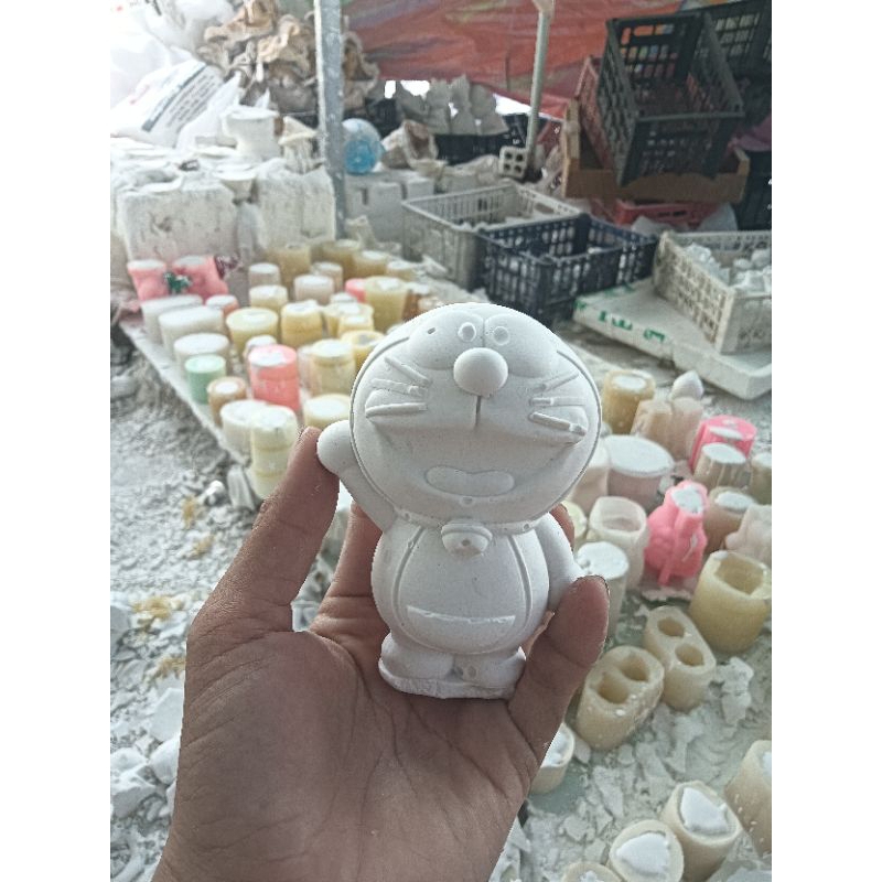 Tượng thạch cao đoremon