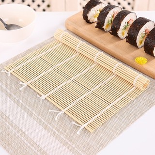 Mành tre cuộn cơm kimbap (cơm cuộn)