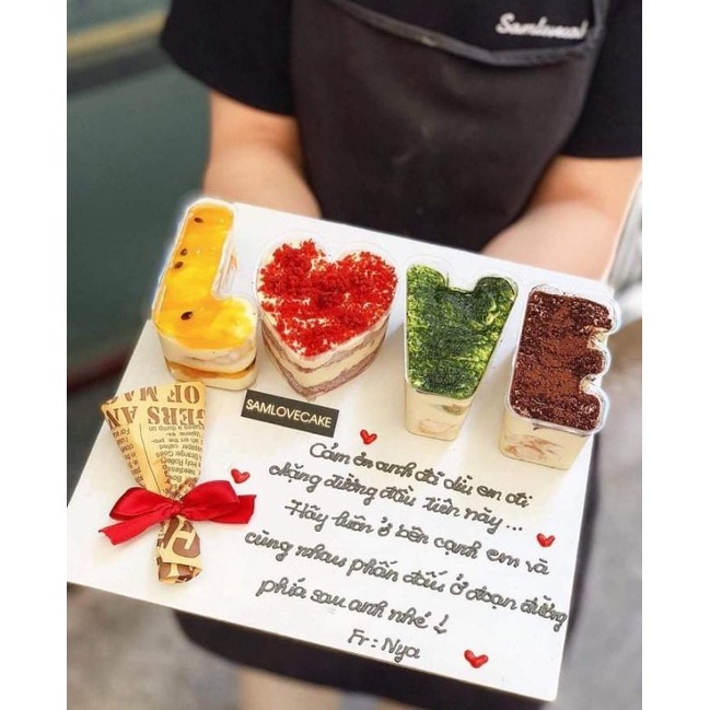 Hộp mousse chữ LOVE, I love You
