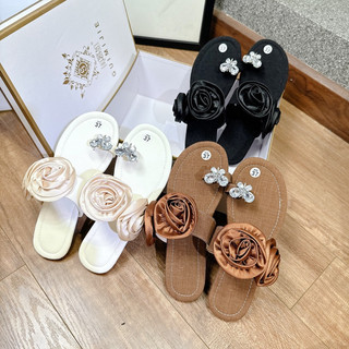 Dép xỏ ngón hoa lụa phối charm siêu xinh mẫu mới về