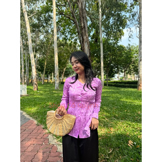 Set bộ bà ba gấm cổ tim vân hoa nổi sang đẹp