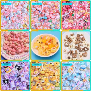 Sticker, Jibbitz, Charm Trang Trí Bộ 10 Cái Theo Màu Sắc (Đã Có Sẵn Nút Gắn Vào Dép), Chất Liệu Nhựa Cứng