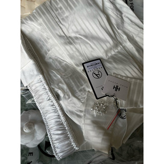 Set lụa kẻ vai độn 𝐀𝐒𝐇𝐘𝐋𝐄𝐘