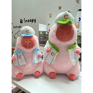 Gấu bông Capybara hồng bóng chày