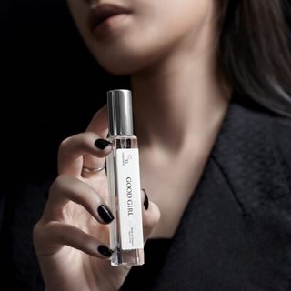 [COMBO SANG CHẢNH QUYẾN RŨ 1] Tinh dầu thơm CODEDECO Good Girl + CODEDECO 25.05 10ml dạng xịt