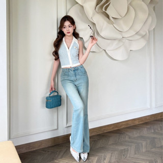 Quần Bò Ống Loe Đứng Kiểu Nữ Cạp Cao Form Ôm Co Giãn Nhẹ Sáng Màu Đơn Giản Đi Làm, Đi Học, Đi Chơi - Donna Jeans