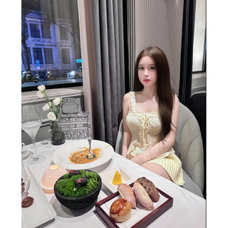 𝐂𝐇𝐄𝐑𝐑𝐘: ✿ set áo ren 2s mix chân váy len xinh xỉu ✿
