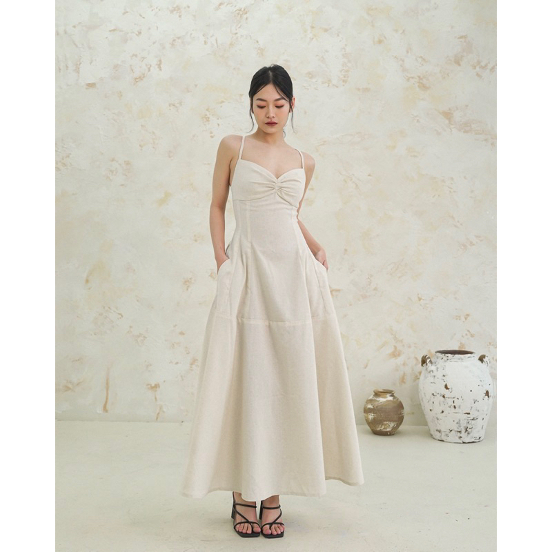 Đầm hai dây linen màu beige
