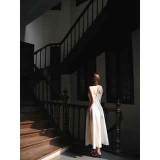 Đầm hai dây linen màu beige