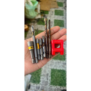 mũi khoan đa năng  có đầu tôn và mũi vít tặng kèm 1 nam châm