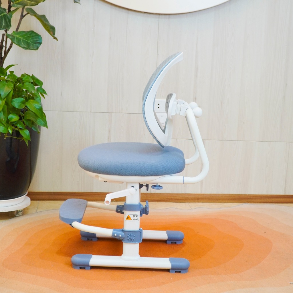 Ghế chống gù cho bé Sakawin G81 Ghế học sinh Tựa lưng thoáng khí Nâng hạ tay quay Cho bé từ3-15 tuổi | BigBuy360 - bigbuy360.vn