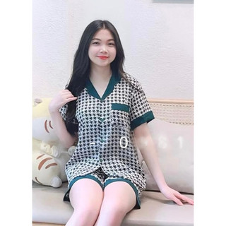 Bộ Lụa Áo Cộc Quần Đùi Mới Thiết Kế