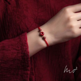 Vòng tay chỉ đỏ mix Gỗ Đàn Hương may mắn phú quý