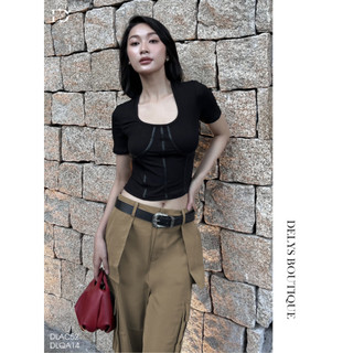 Áo Thun Cổ U Phối Gân Da Fleurdelys DLAC52