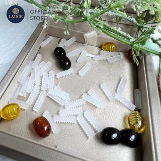 Xoáy trắng làm khóa để sâu vòng handmade