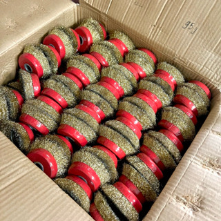 Bát đánh gỉ, chổi đánh gỉ sắt loại đẹp 125mm 90g và 130g