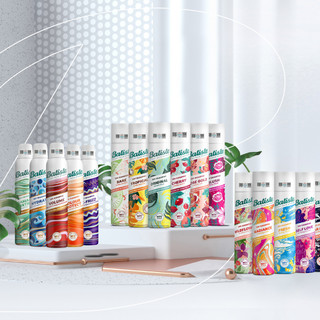 Dầu Gội Khô Batiste Hương Hoa Quyến Rũ 200ml