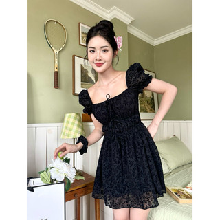 CHICBAE21 - Black rose dress Đầm cổ vuông thắt dây vol nhung