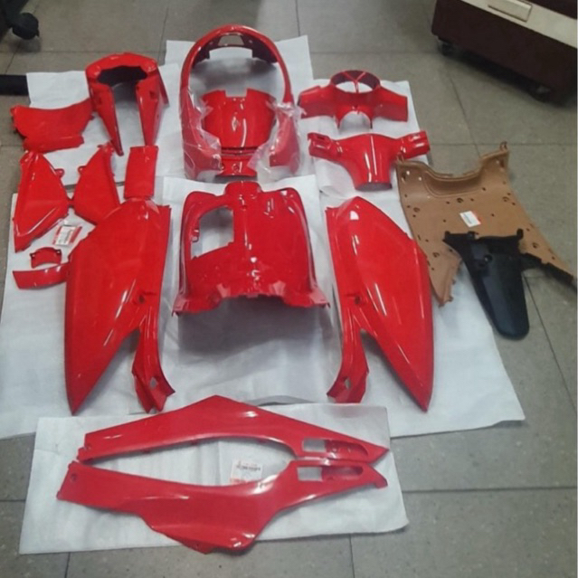 Nắp cốp thùng xăng xe Elizabeth FI mã VUA