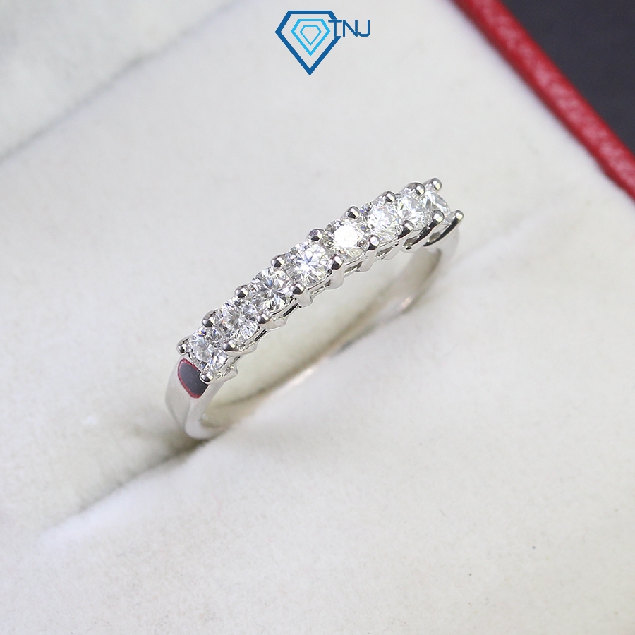 Nhẫn nữ đính full kim cương Moissanite 2.5mm nạm đá nửa vòng mạ bạch kim lấp lánh, sang trọng NNM0057 - Trang Sức TNJ
