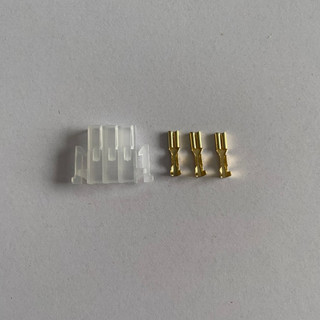 Giắc nhựa cái 3p, 4p dùng cos 2.2 gắn xe máy kèm cả cos