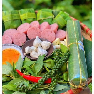 500gr gồm 2 cây nem nhỏ - nem chua ninh hoà - đặc sản nha trang - nem hùng phụng