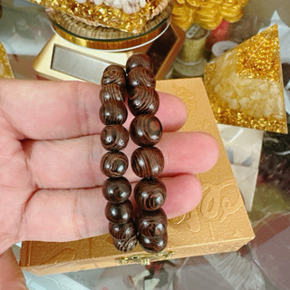 Vòng tay Gỗ Mun Vân Đẹp (ảnh tự chụp)