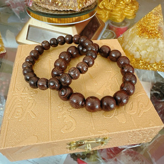 Vòng tay Gỗ Mun Vân Đẹp (ảnh tự chụp)