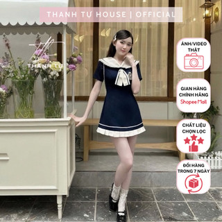 V1842 Đầm Dress Nữ Thiết Kế Cổ Bèo Phối Nơ Logo Cách Điệu Dáng Ngắn Xanh Women - Thanh Tự