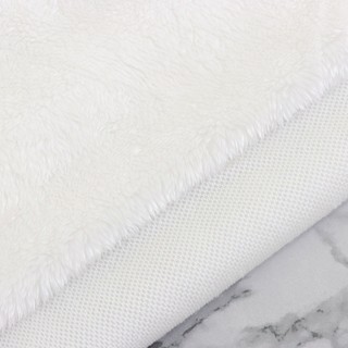 Thảm lông chụp hình cho pé - thảm lông trắng
