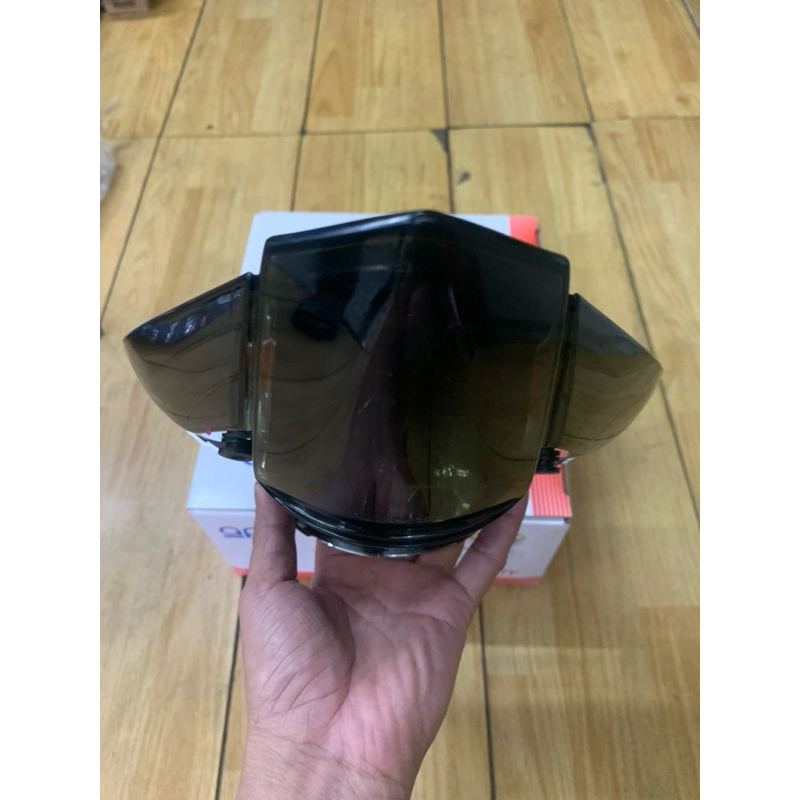 Đèn hậu Yamaha zin cho Ex 135 -5 số.