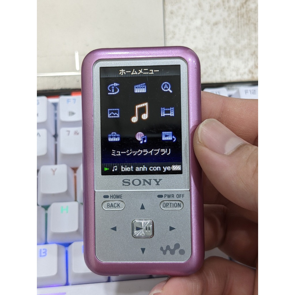 Máy nghe nhạc SONY S716F 4Gb