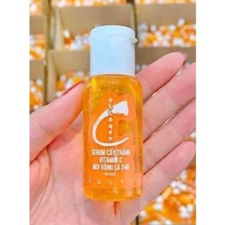 Ống vitamin C kích trắng dùng để pha kem
