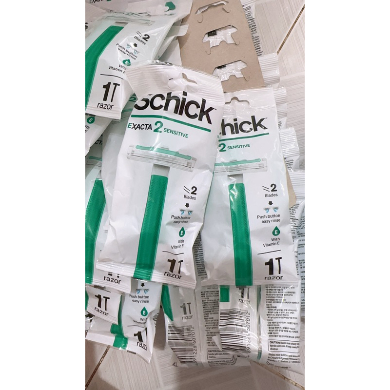 Dao cạo râu Schick