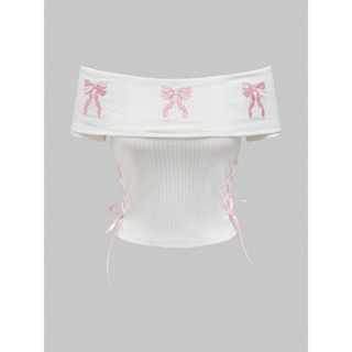 (LÙI SIZE) Áo Thun Trễ Vai Form Fit Thêu Nơ Coquette