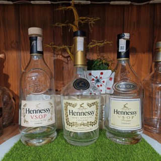 Combo 3 chai rượu ngoại Hennessy 700mL Xuất xứ Pháp trưng bày decor mới đẹp 99% (chai rỗng)