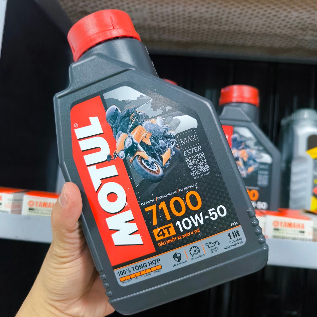 Nhớt tổng hợp gốc Ester Motul 7100 10W50