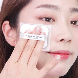 Giấy thấm dầu Too Cool For School [hộp 50 tờ + kèm refill 50 tờ]