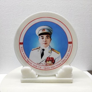 Ảnh bác giáp đeo huy hiệu trắng 25cm