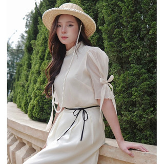  Áo sơ mi nữ Lelys Shirt cổ trụ xếp súp đính nơ tay bồng, Áo kiểu chất tơ xốp vân mềm mát  AVNT042402
