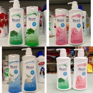 Sữa tắm dưỡng ẩm mịn da Biore