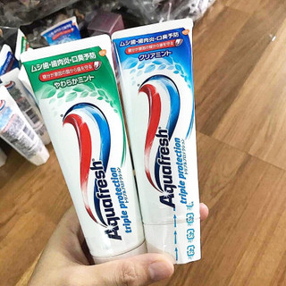 Kem đánh răng Aquafresh Nhật Bản 140g