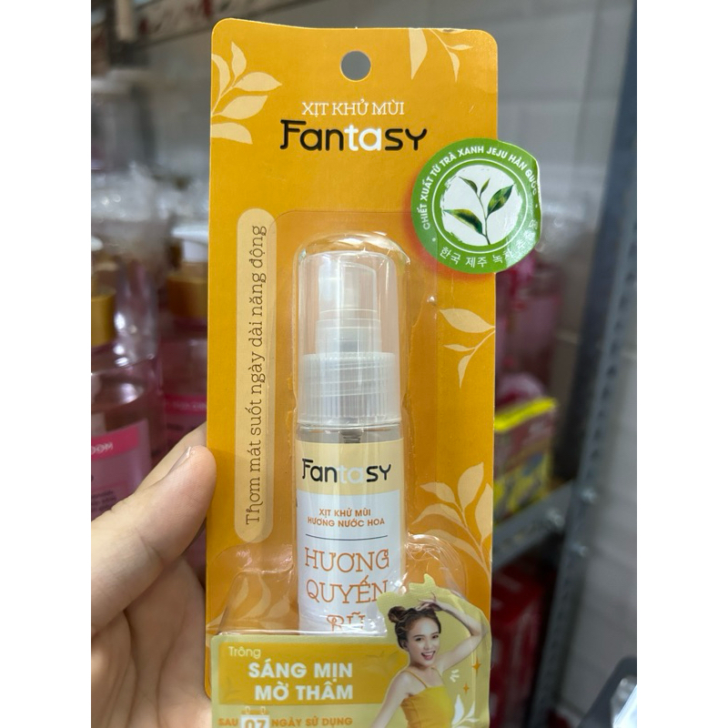 Xịt khử mùi hương nước hoa Fantasy 30ml - CHAI VÀNG