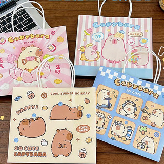 Túi Giấy Có Quai Đựng Quà Họa Tiết Caro Hoạt Hình Capybara Đáng Yêu