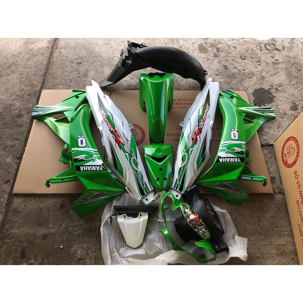 Dàn áo sirius màu xanh phối đen, hàng 1/2 dán sẵn tem. Ốp đầu si hello.